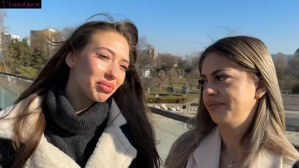 Bogatul turist plătește pentru sex stradal cu escorta